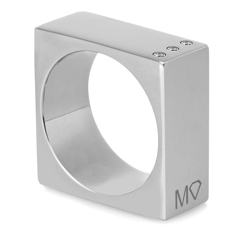 Square ring w/diamonds